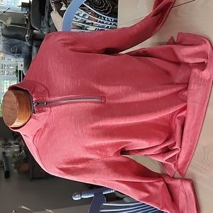 Long sleeve Greg Norman pullover.